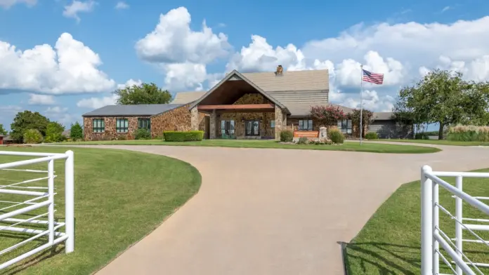 The facilities at Enterhealth Ranch Residential in Van Alstyne, TX 4